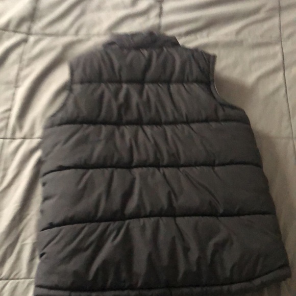 Old Navy Black Puffer Vest With Comfy Grey Inside - Picture 3 of 3